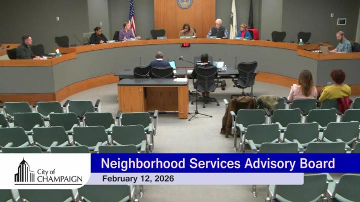 Wide shot of Dias with Board Members